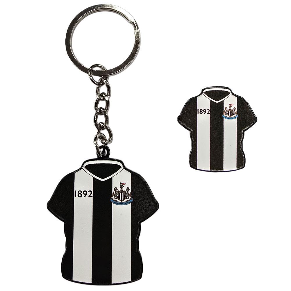 Newcastle United klíčenka a odznáček Home Shirt