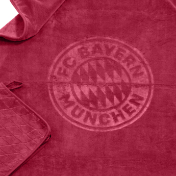 Bayern Mnichov cestovní sada bordeaux